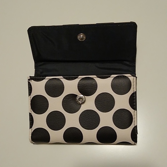 Beautiful wallet with polka dots, RFID protected - Picture 2 of 16